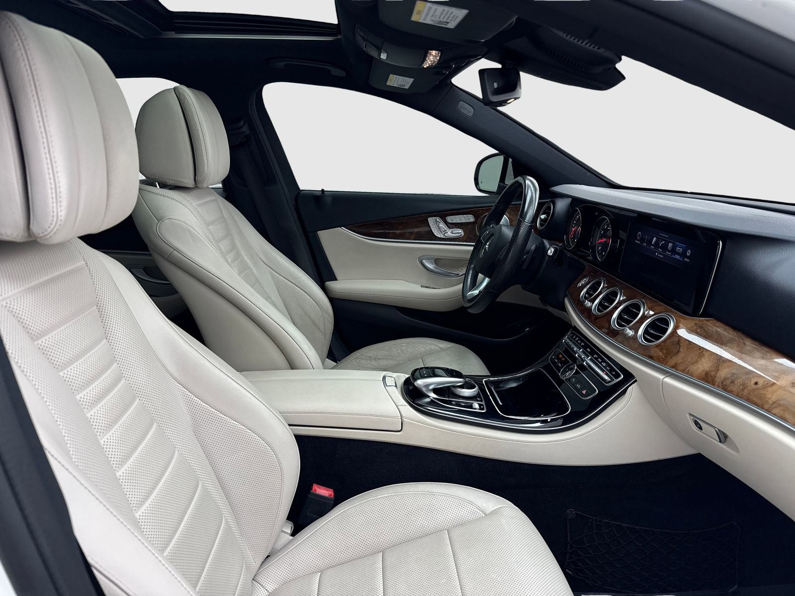 Used 2017 Mercedes-Benz E 300 image 42