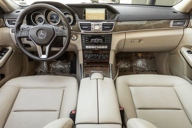 Used 2014 Mercedes-Benz E 250 BlueTEC Sedan image 7