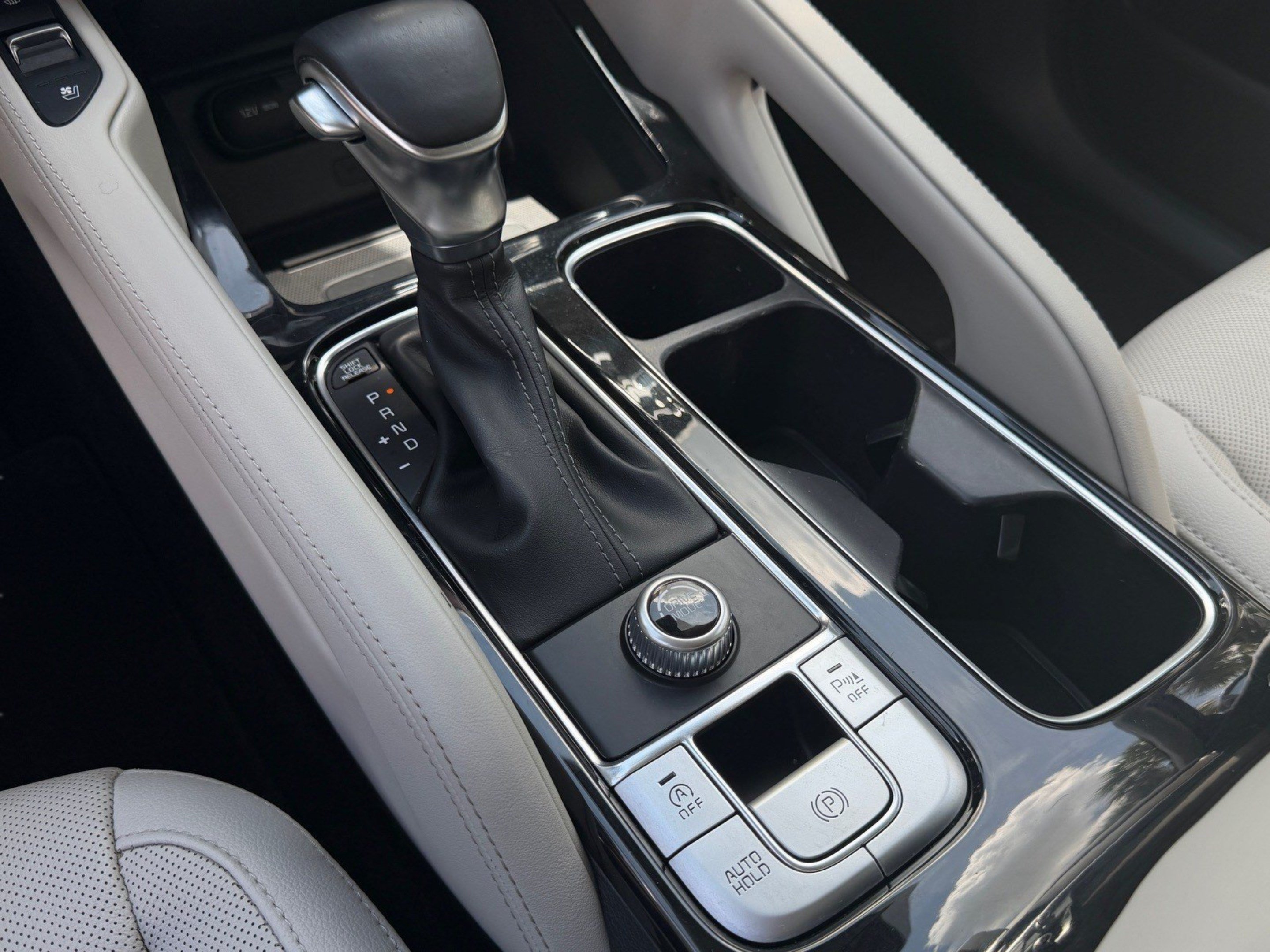 Certified 2022 Kia Telluride EX w/ EX Premium Package FWD image 38