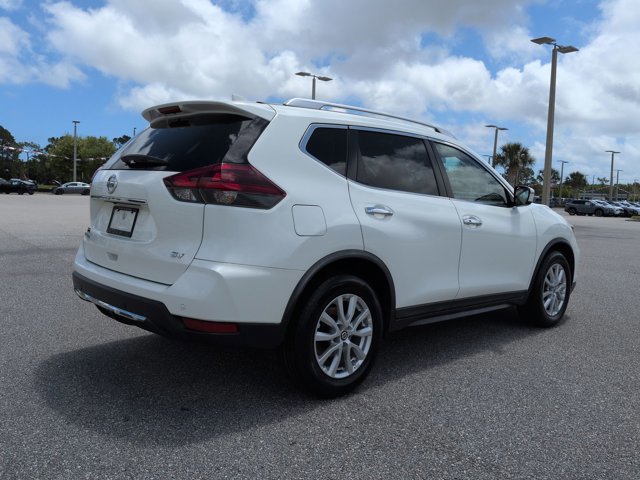 Used 2020 Nissan Rogue SV FWD image 5