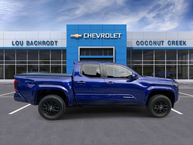 Used 2025 Toyota Tacoma SR5 RWD image 9