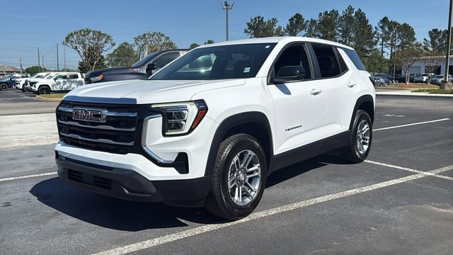 Used 2025 GMC Terrain Elevation image 3