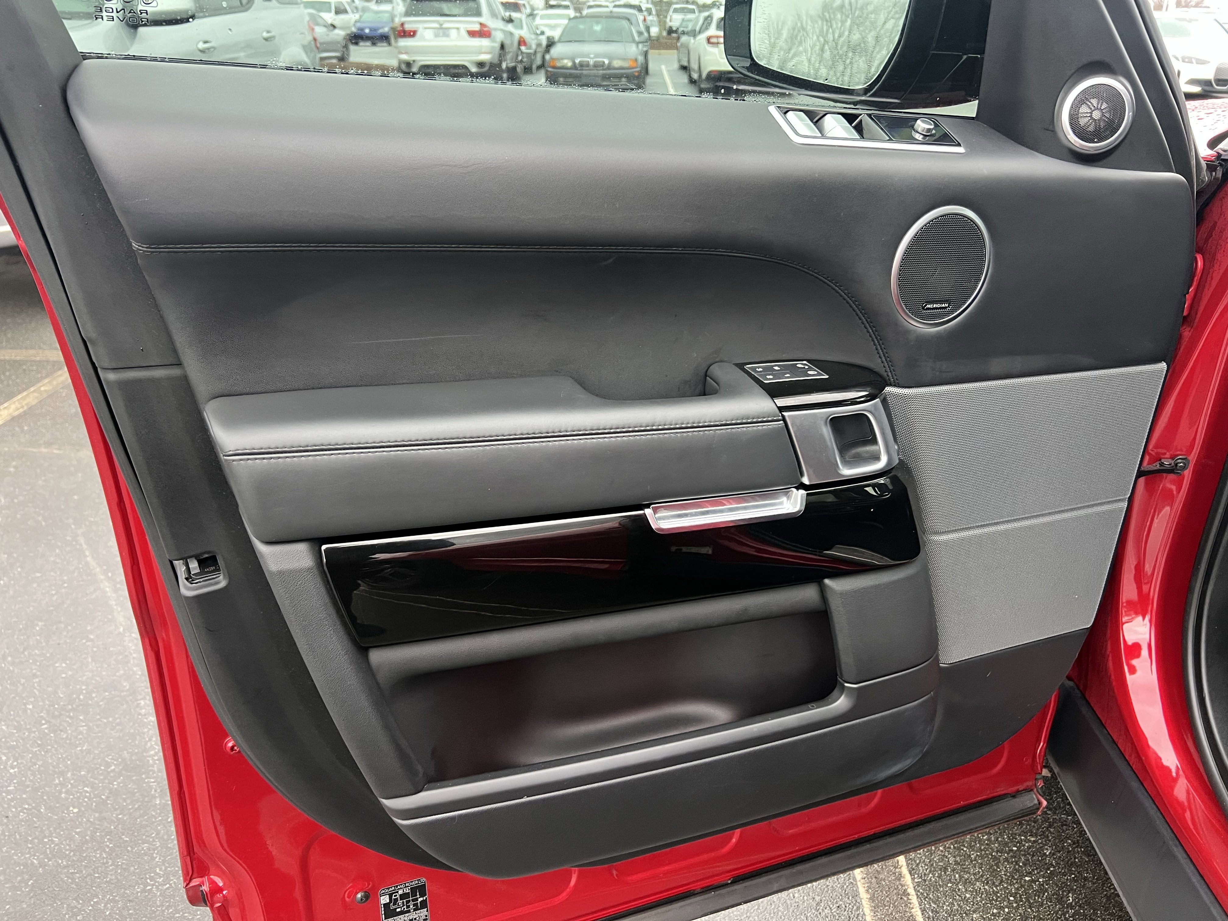 Used 2020 Land Rover Range Rover Sport SVR image 14