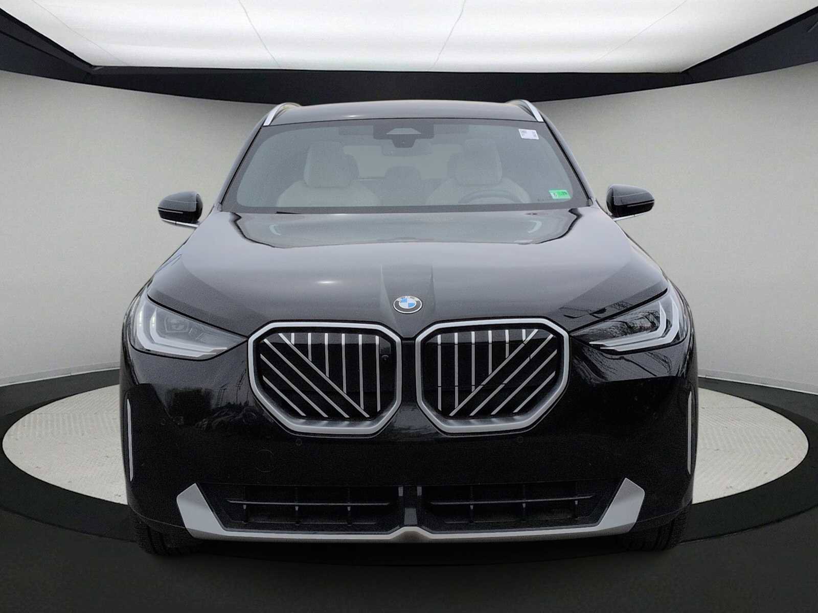 Used 2025 BMW X3 xDrive30i w/ Premium Package AWD/4WD image 3