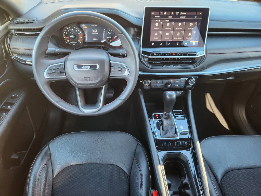 Used 2023 Jeep Compass Trailhawk image 10