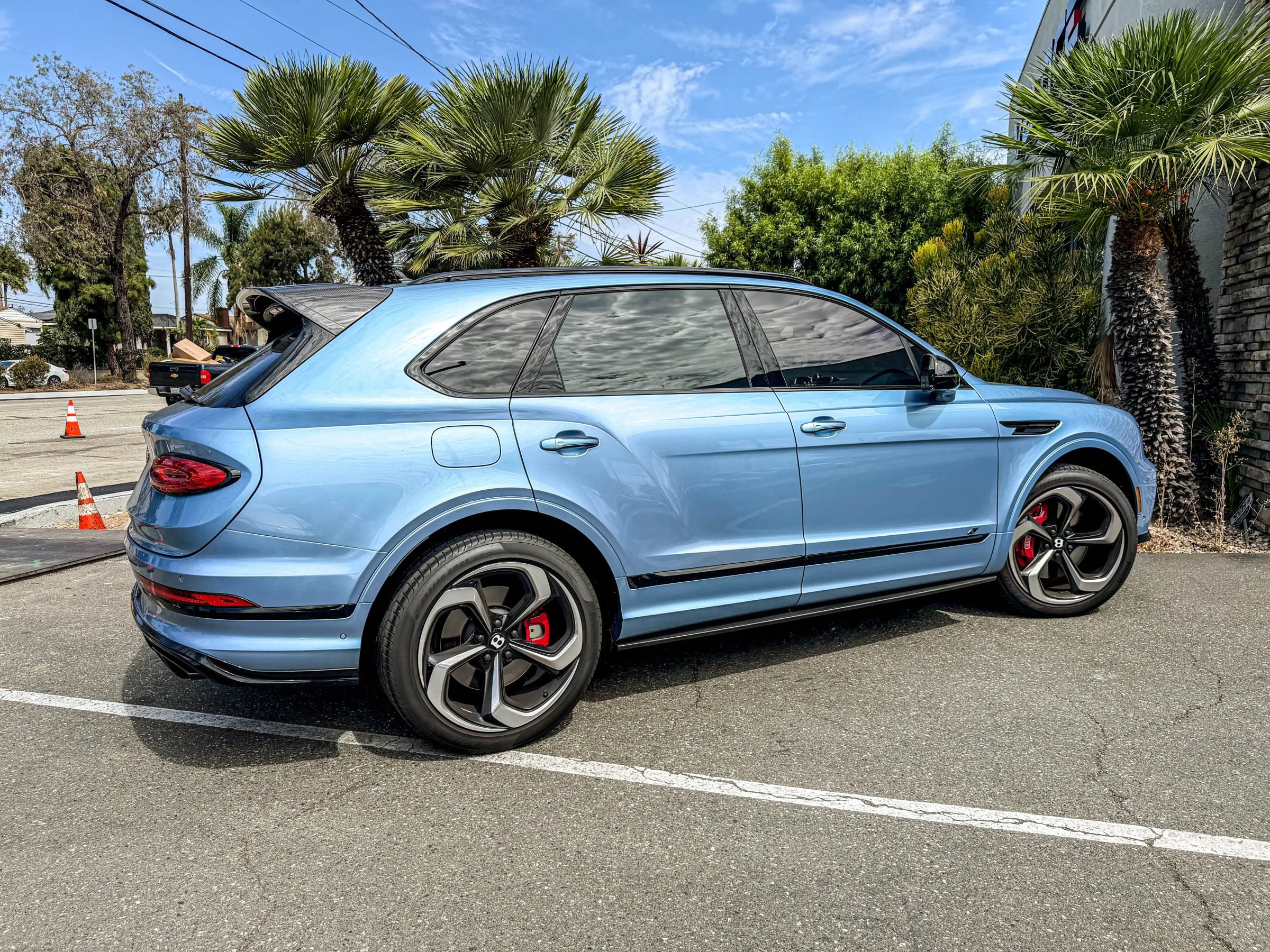 Used 2022 Bentley Bentayga AWD/4WD image 15
