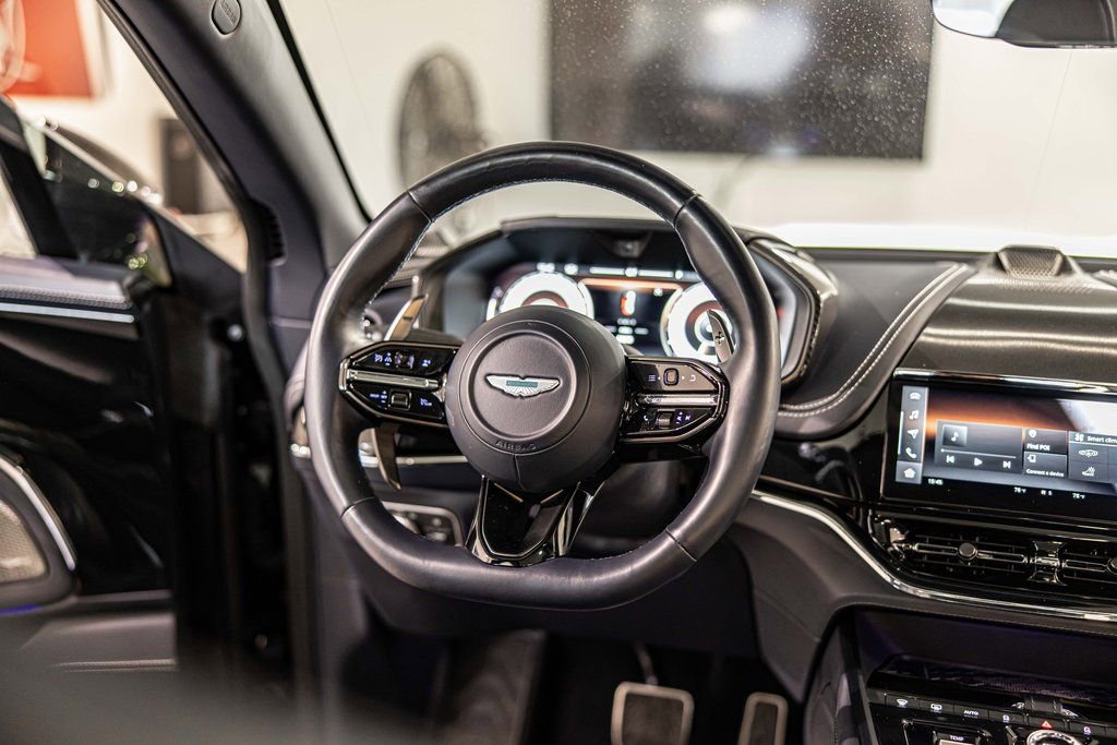 Used 2025 Aston Martin DBX 707 image 40