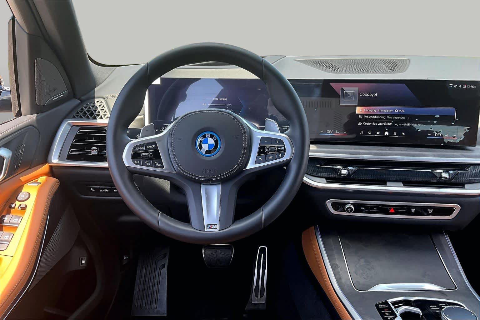 Used 2026 BMW X5 xDrive50e w/ M Sport Package AWD/4WD image 5