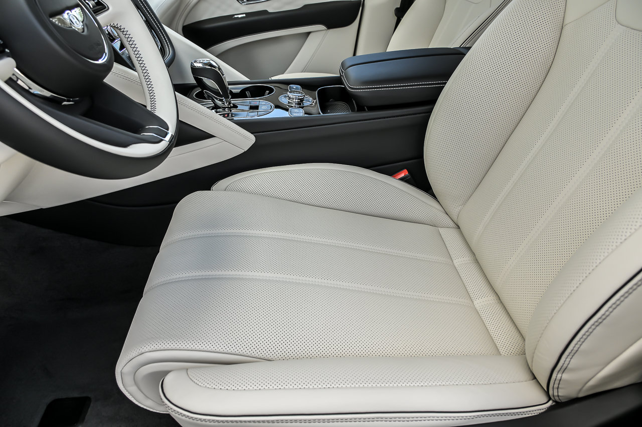 New 2026 Bentley Bentayga AWD/4WD image 19