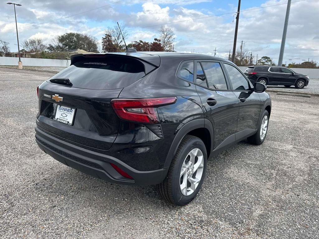 New 2026 Chevrolet Trax LS w/ LS Convenience Package image 7