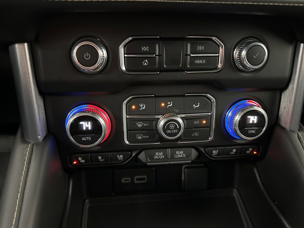 Used 2024 GMC Yukon SLT image 37