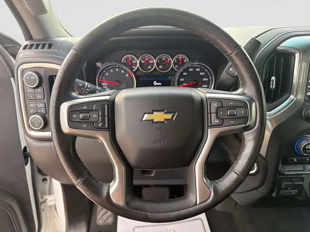 Used 2020 Chevrolet Silverado 1500 LTZ AWD/4WD image 32