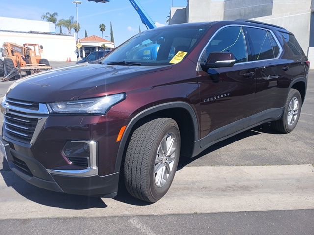 Used 2023 Chevrolet Traverse LT image 1