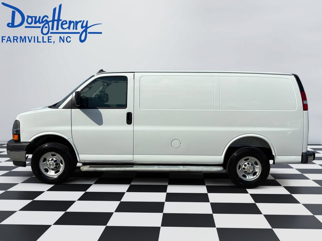 Used 2025 Chevrolet Express 2500 w/ Driver Convenience Package RWD image 2