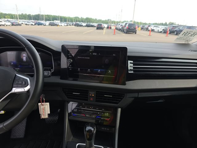 Used 2025 Volkswagen Jetta S FWD image 9