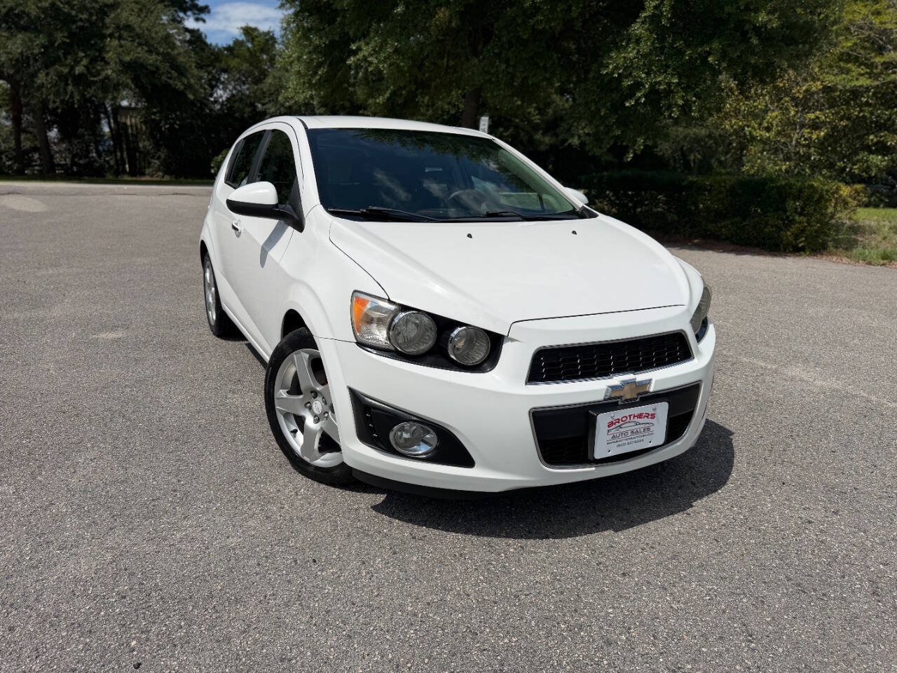 Used 2015 Chevrolet Sonic LTZ FWD image 38