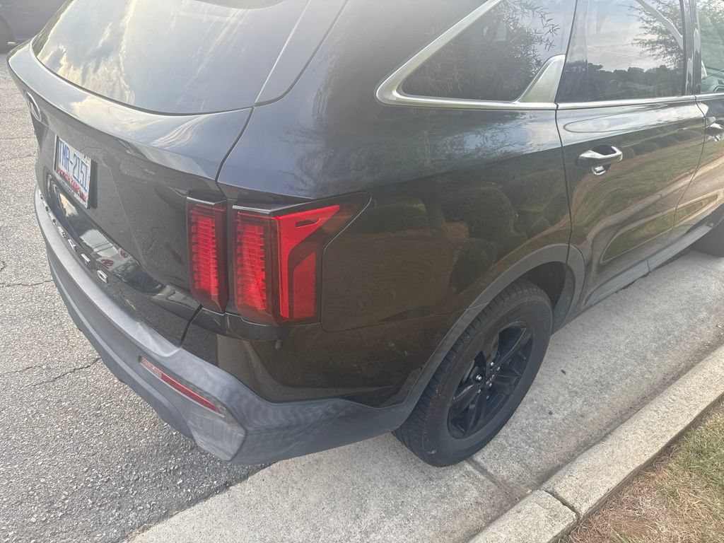 Used 2021 Kia Sorento LX AWD/4WD image 6