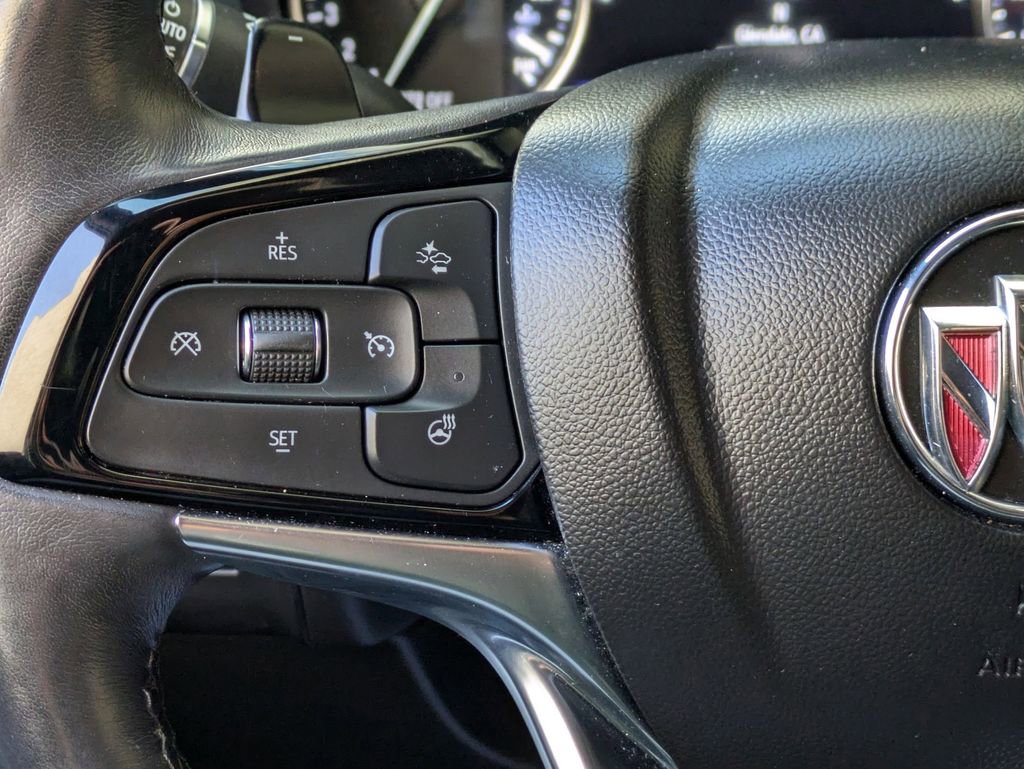 Used 2024 Buick Enclave Premium AWD/4WD image 20