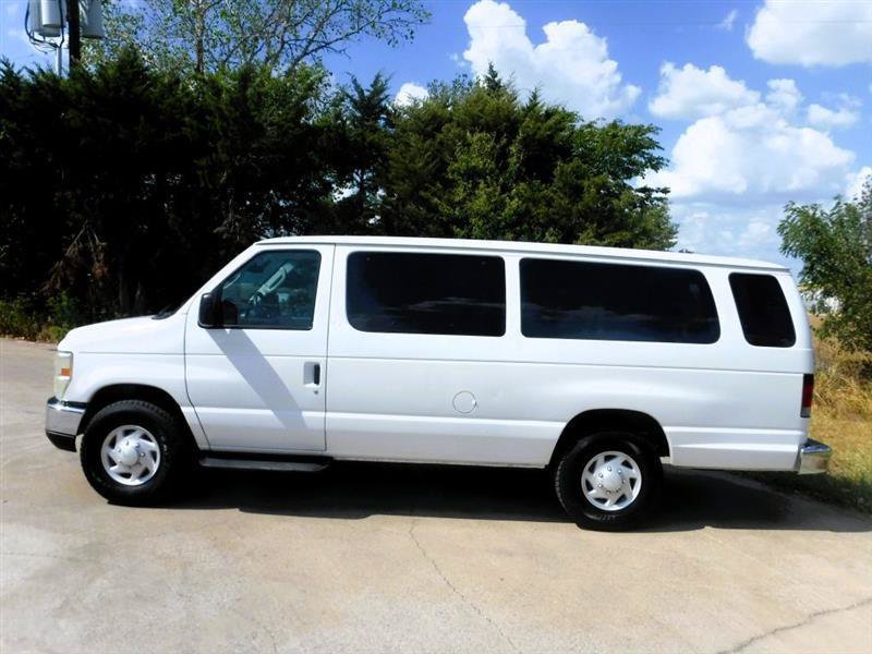 Used 2008 Ford E-350 and Econoline 350 XLT RWD image 11