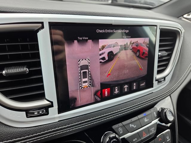 New 2027 Chrysler Pacifica Select FWD image 30