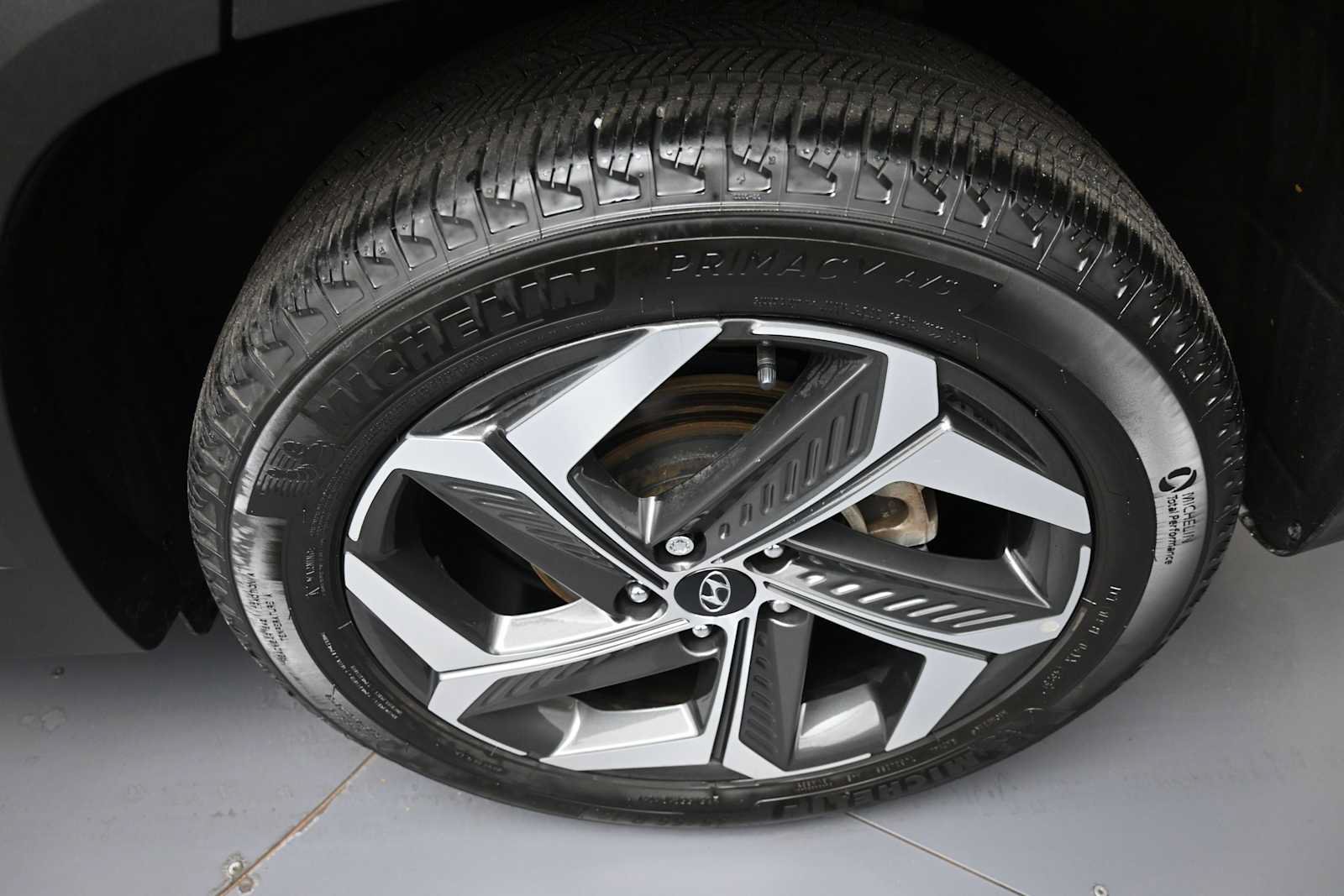 Used 2024 Hyundai Tucson Limited AWD/4WD image 14
