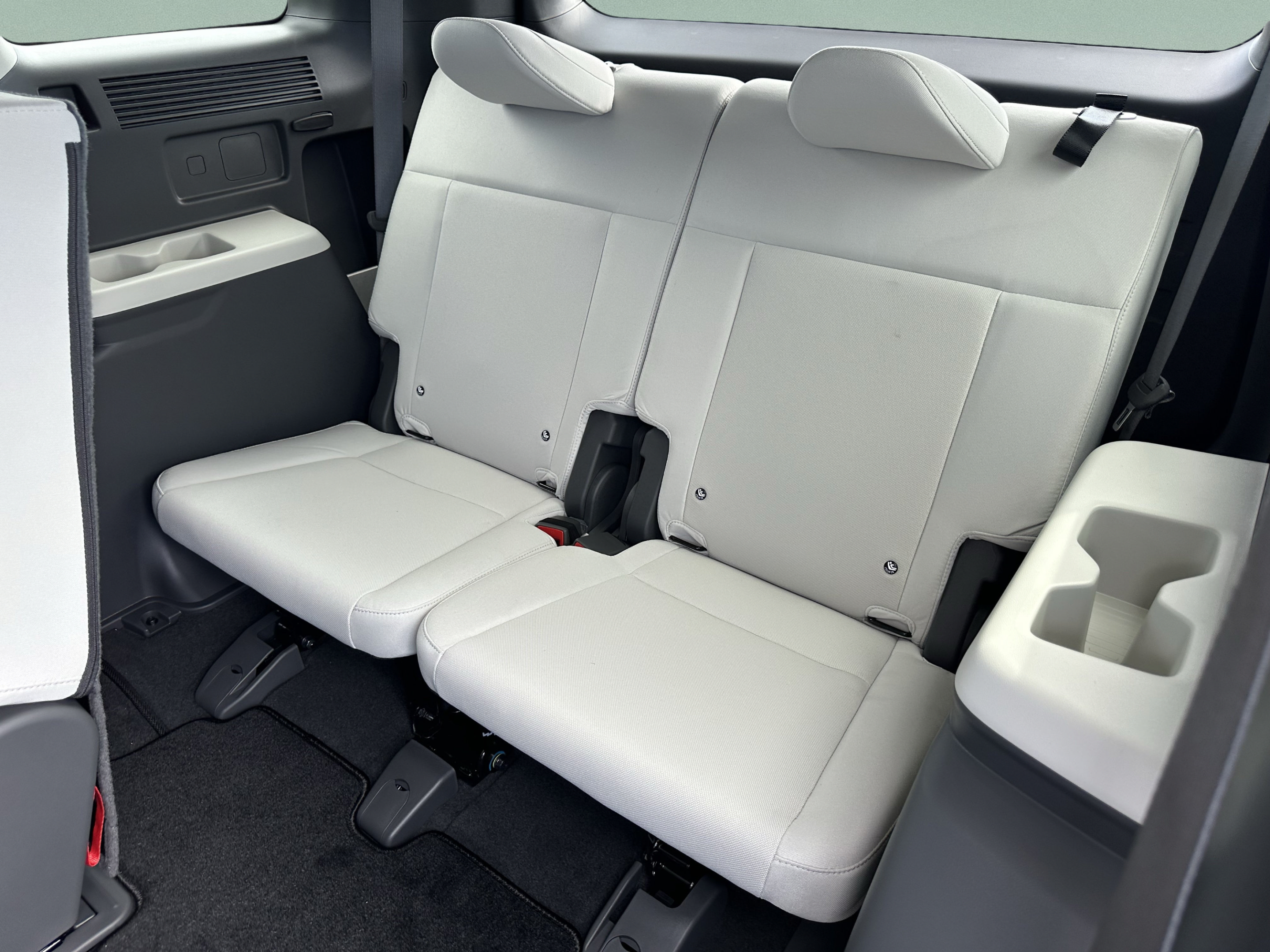 New 2027 Hyundai Santa Fe SE FWD image 15