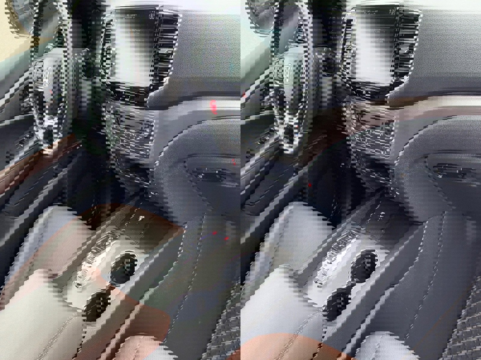 Used 2025 Honda Ridgeline RTL image 9