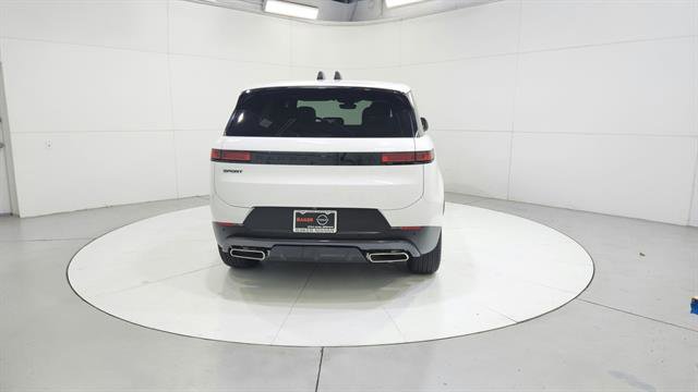 Used 2025 Land Rover Range Rover Sport SE image 6