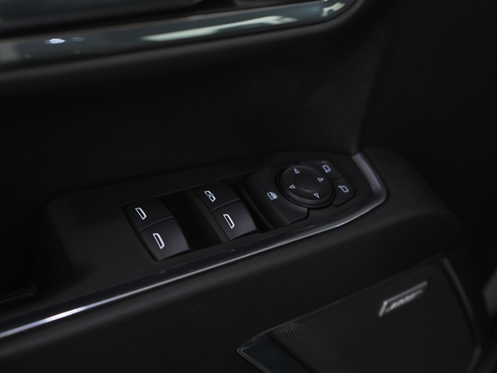 Used 2024 Chevrolet Silverado 1500 LT Trail Boss w/ LT Trail Boss Premium Package image 18