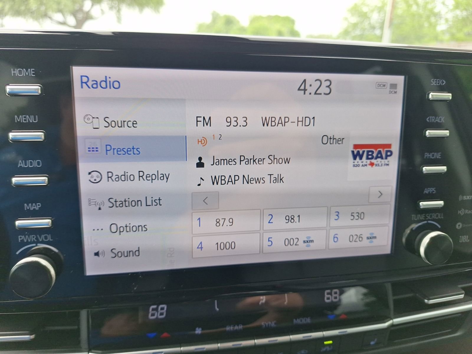 Used 2023 Toyota Sienna XLE w/ XLE Plus Package image 23