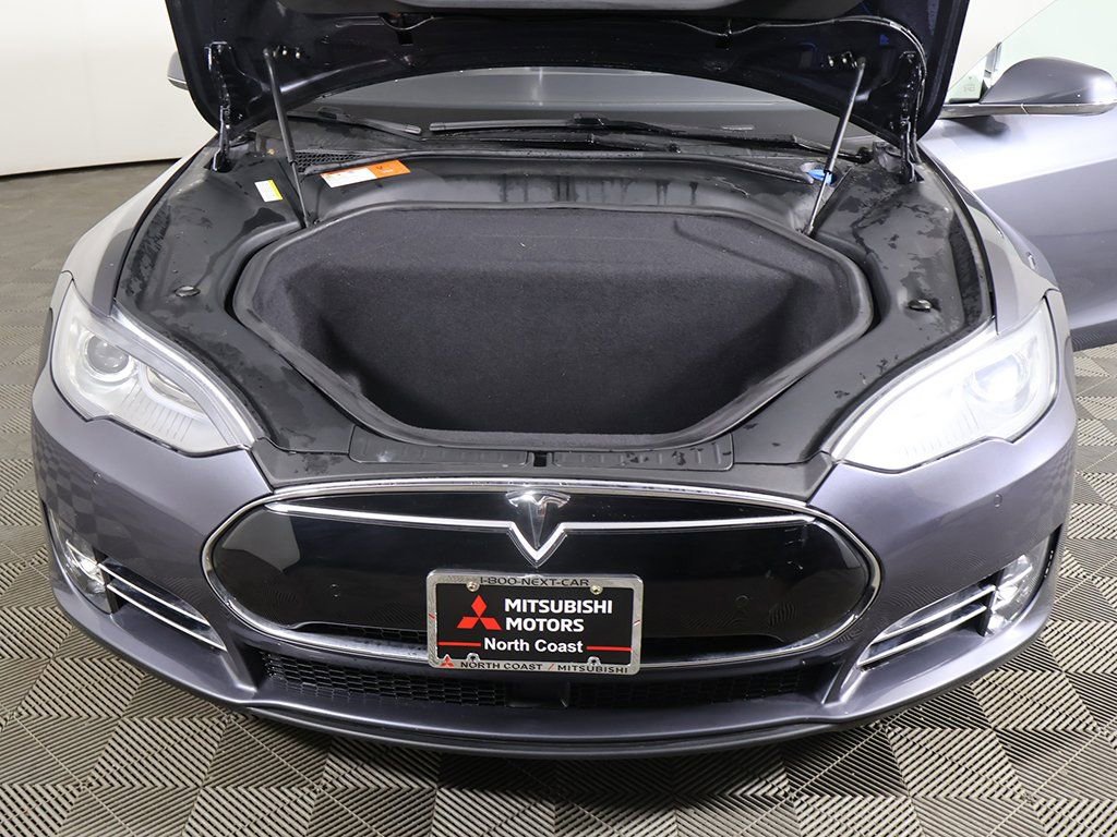 Used 2015 Tesla Model S 85D image 18