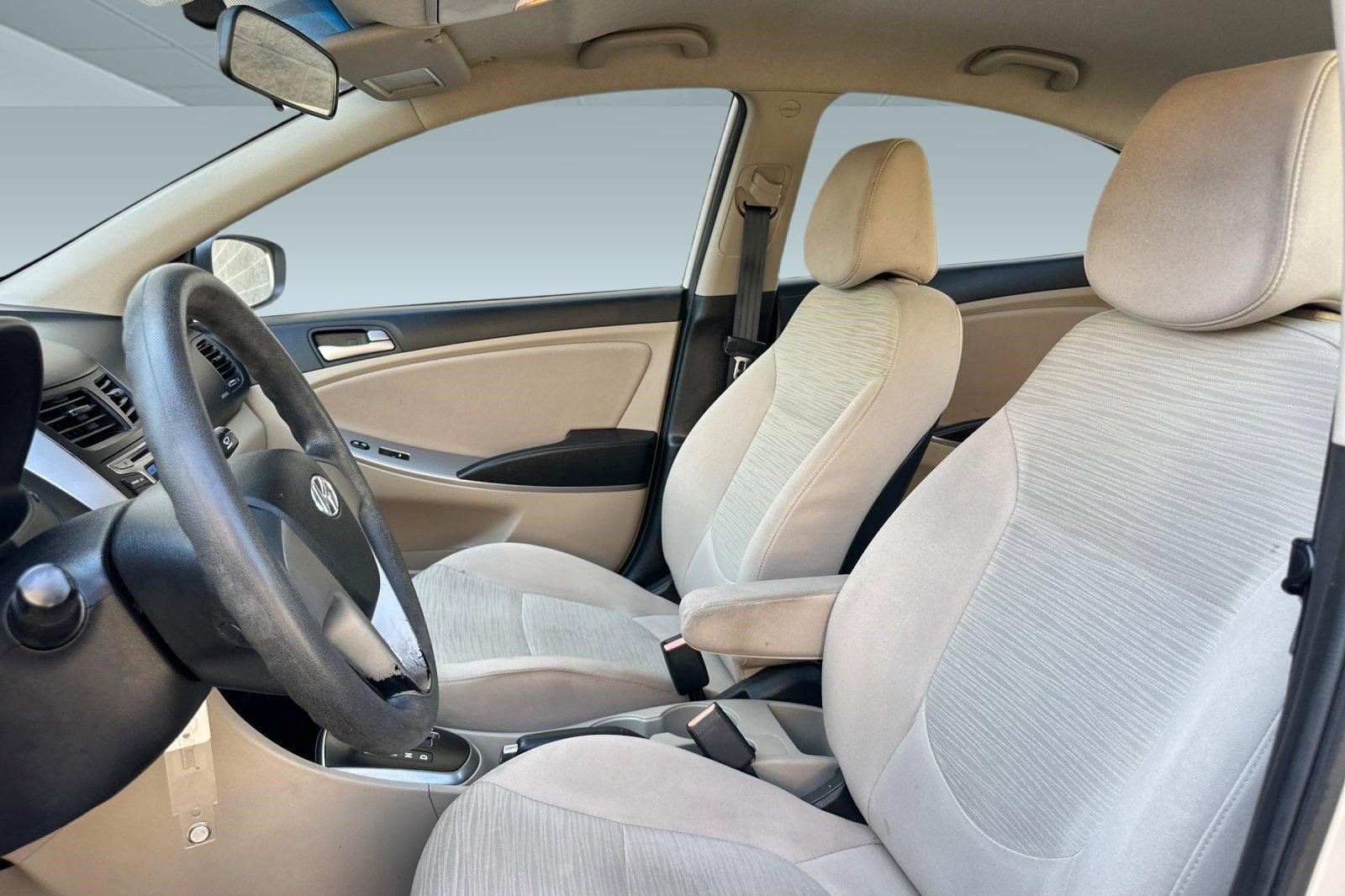 Used 2016 Hyundai Accent SE image 5