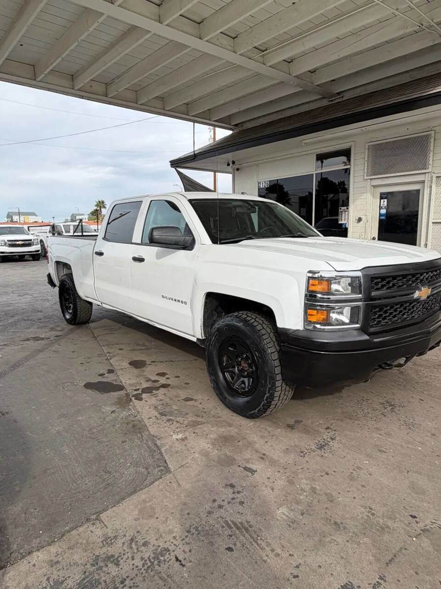 Used 2015 Chevrolet Silverado 1500 W/T w/ Trailering Package image 3