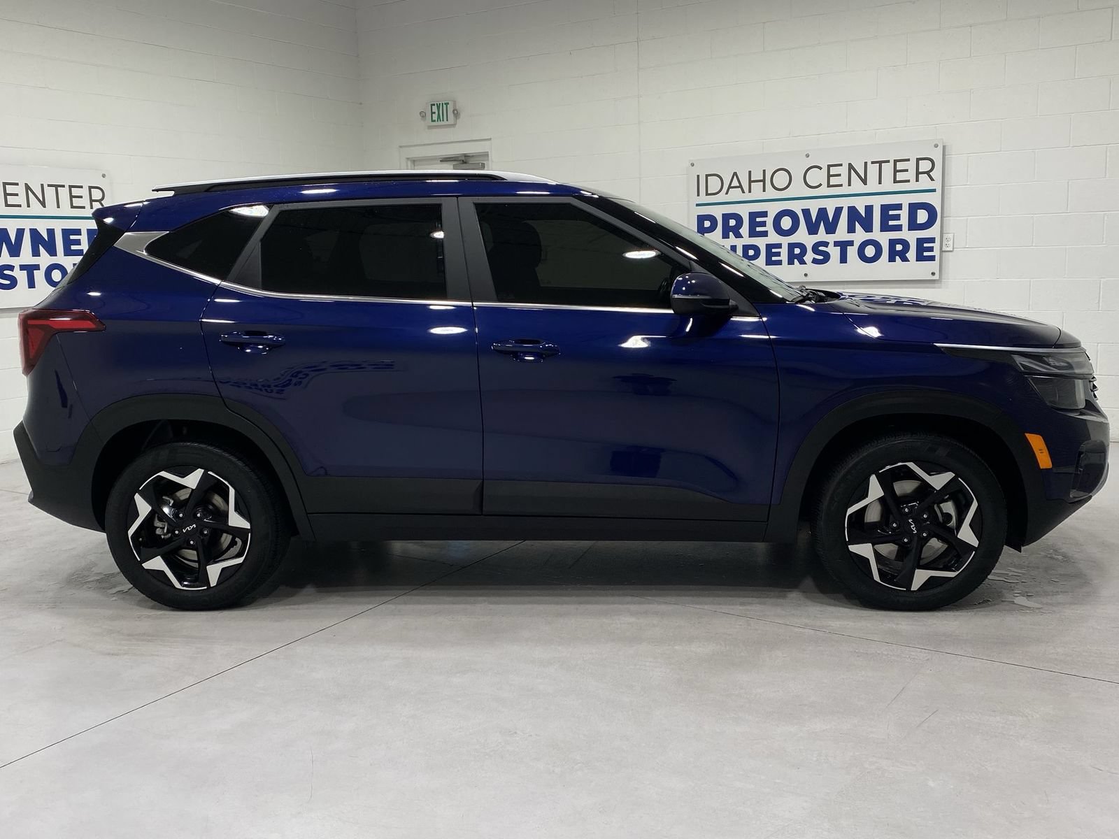 Used 2024 Kia Seltos EX AWD/4WD image 9