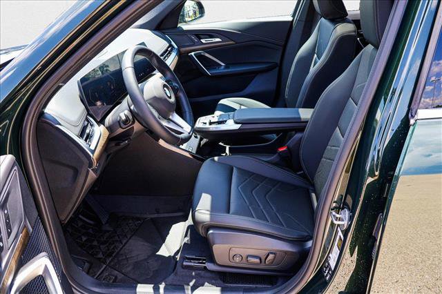 Used 2025 BMW X1 xDrive28i w/ Technology Package image 12