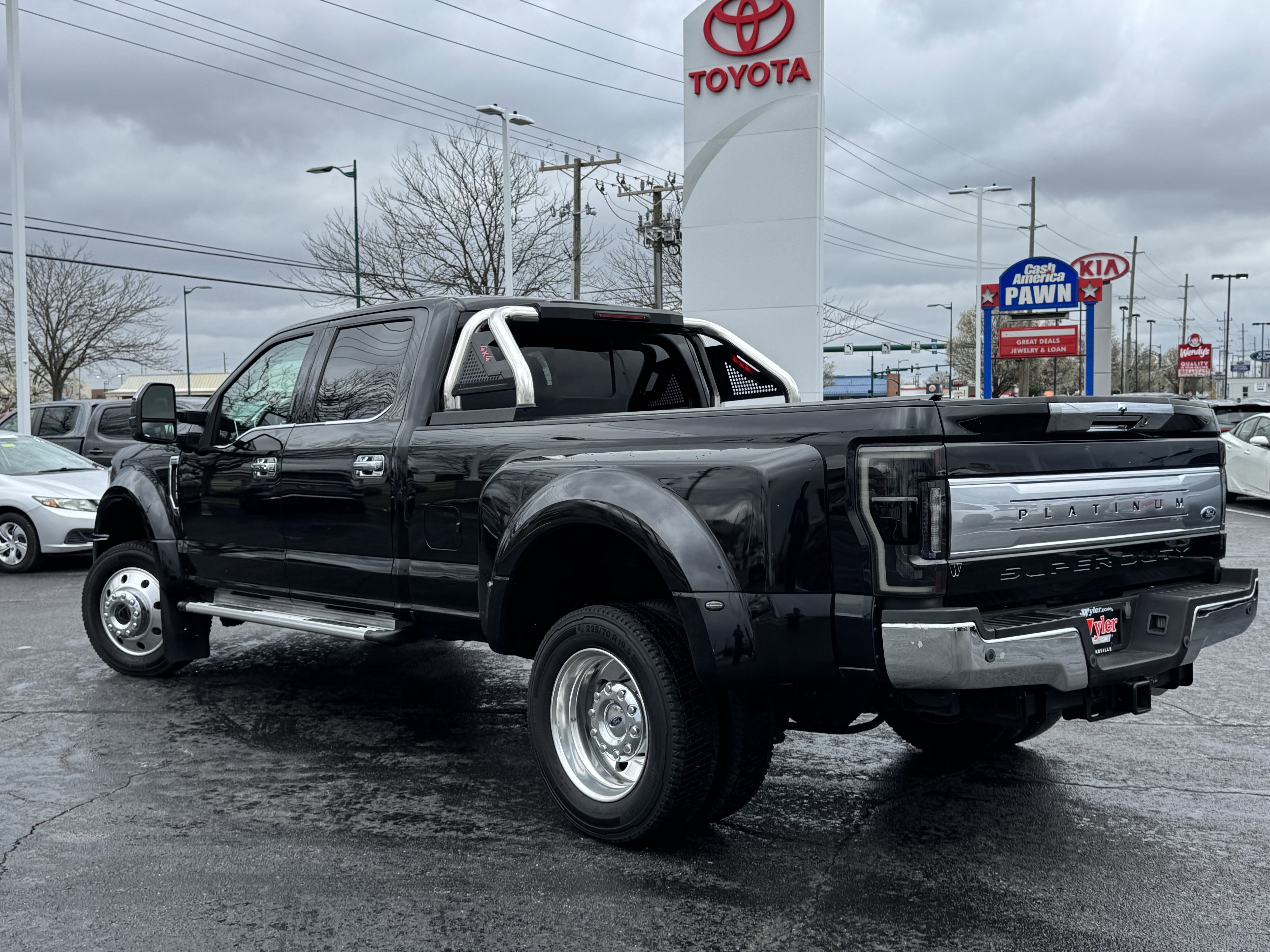 Used 2019 Ford F450 Platinum w/ Platinum Ultimate Package image 16