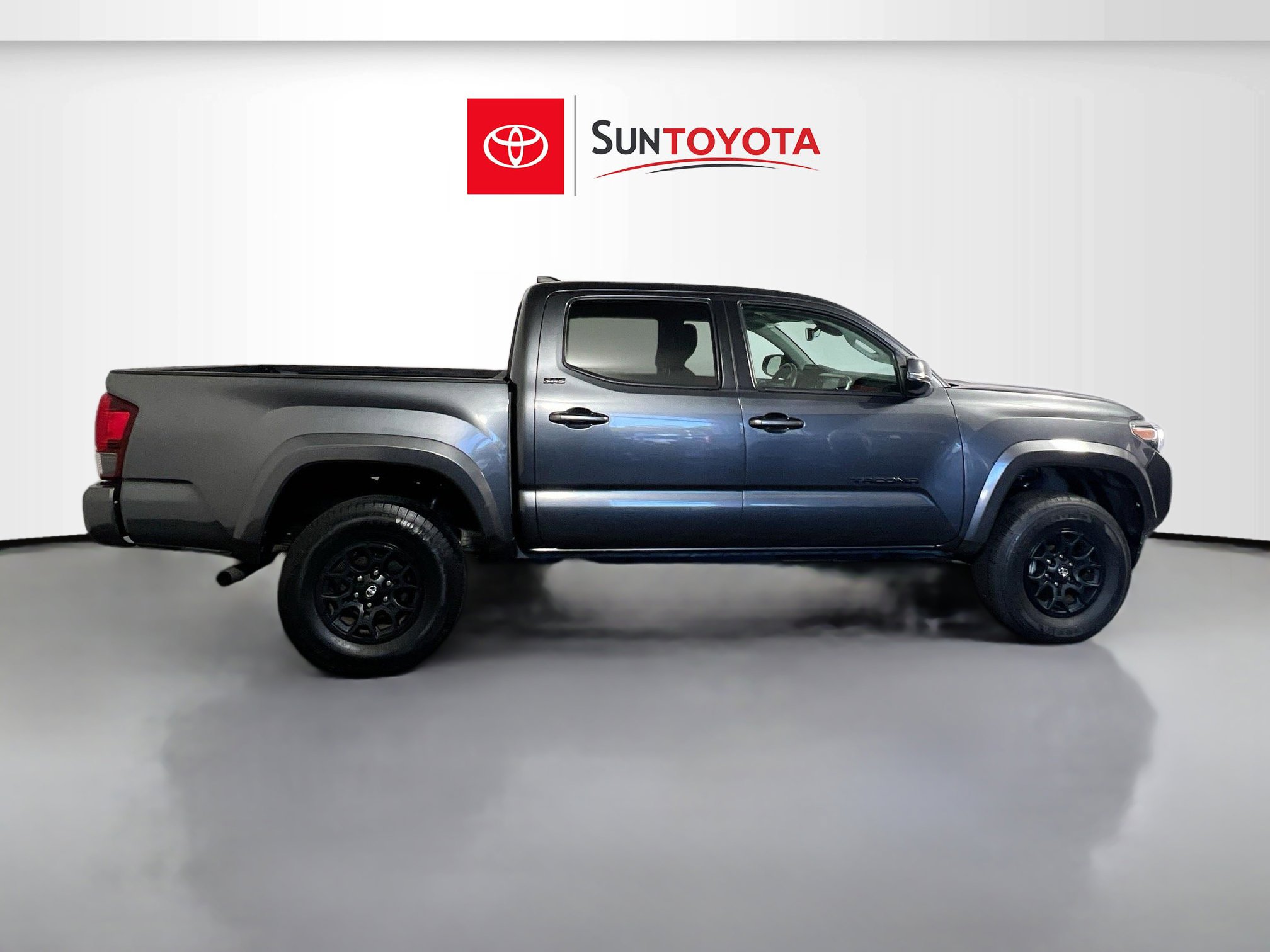 Used 2022 Toyota Tacoma SR5 image 2