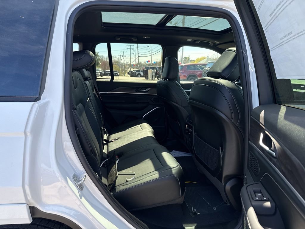 New 2026 Jeep Grand Cherokee Limited AWD/4WD image 28