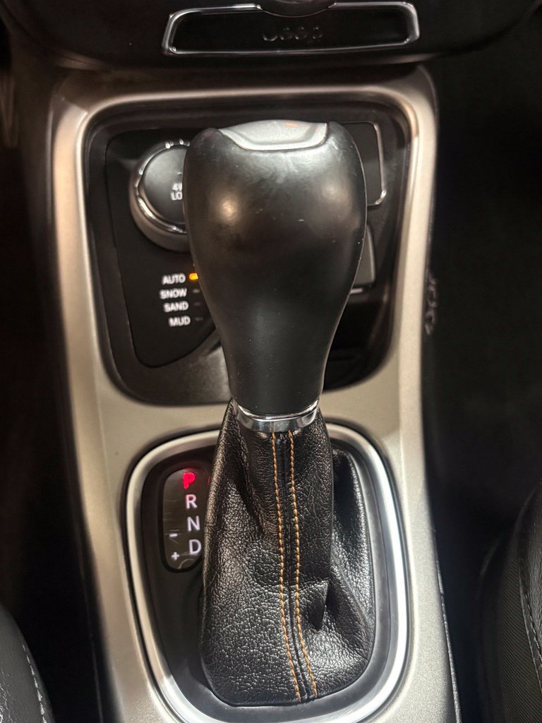 Used 2018 Jeep Compass Latitude AWD/4WD image 21