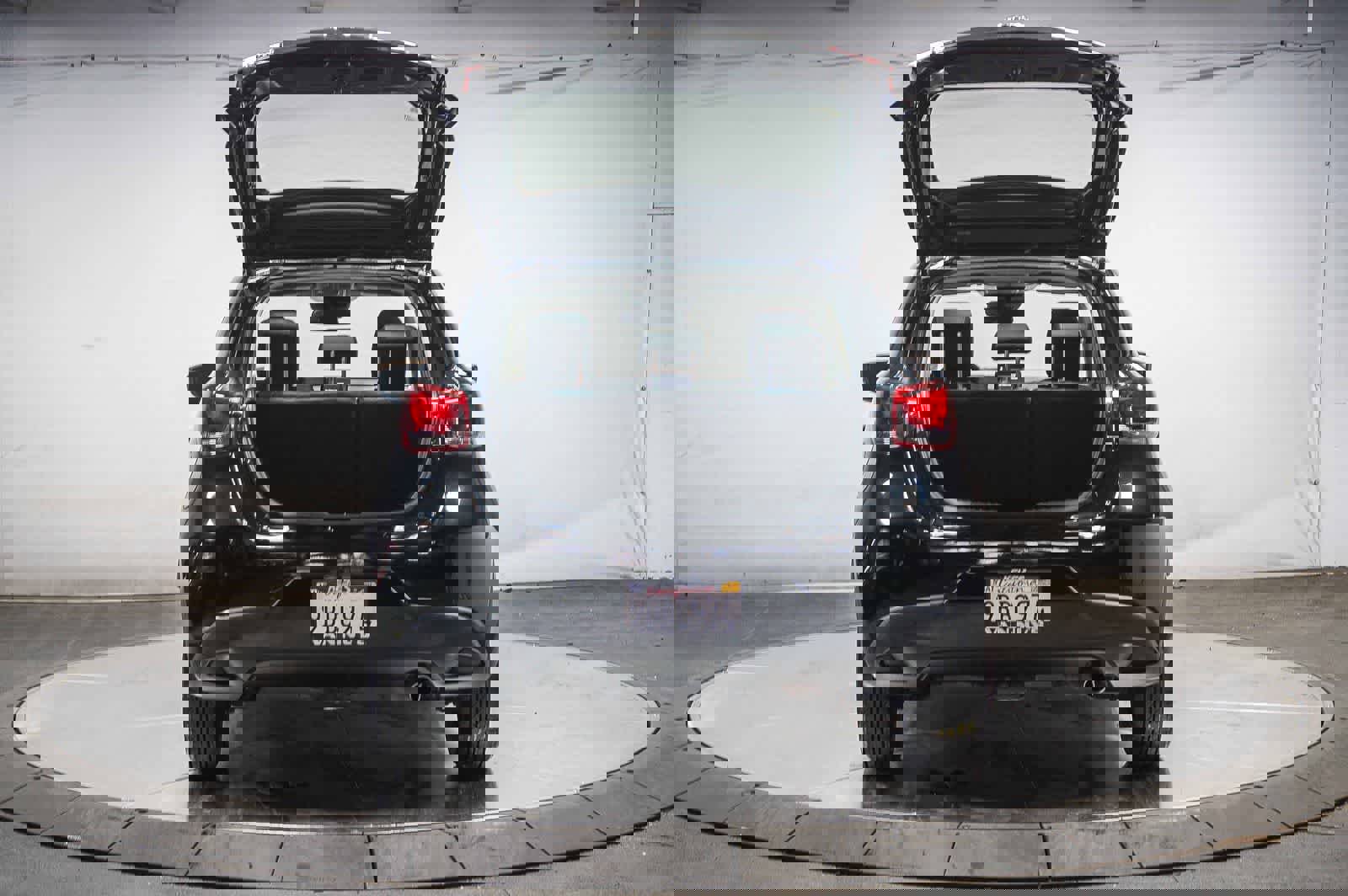 Certified 2020 Toyota Yaris LE image 27