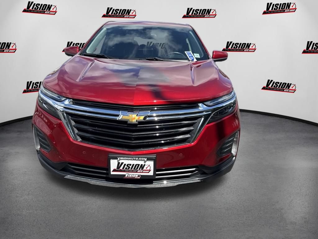 Used 2024 Chevrolet Equinox LT AWD/4WD image 2