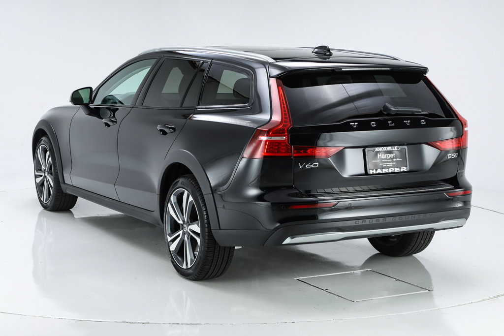 Used 2024 Volvo V60 B5 Cross Country Plus w/ Protection Package Premier AWD/4WD image 10