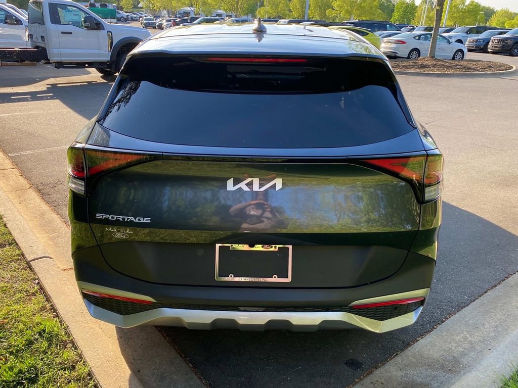 Used 2023 Kia Sportage EX FWD image 30