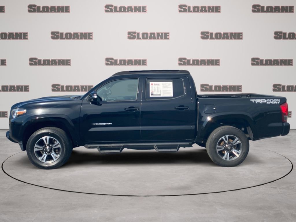 Used 2017 Toyota Tacoma TRD Sport w/ Tow Package (A/T) image 2
