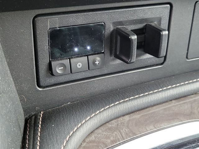 Used 2023 Nissan Armada Platinum w/ Captain's Chairs Package RWD image 30