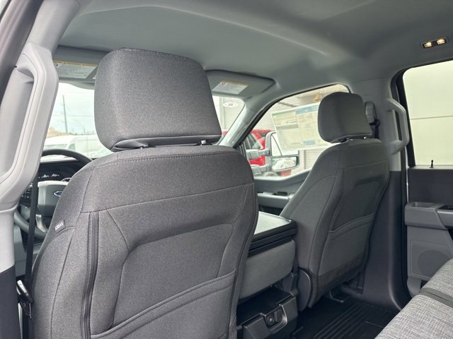 New 2026 Ford F350 XLT w/ Snow Plow/Camper Package image 30