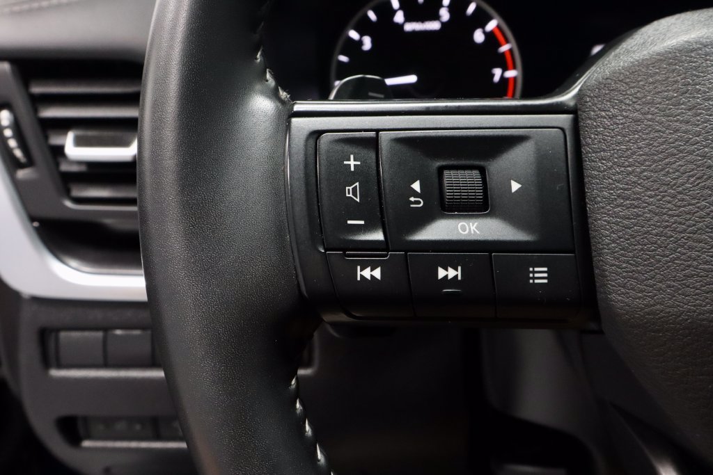 Certified 2026 Nissan Rogue SV FWD image 26