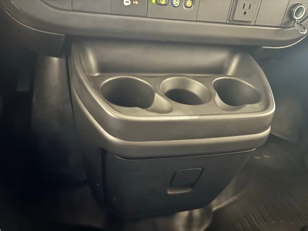 New 2025 Chevrolet Express 2500 Work Van w/ Driver Convenience Package image 25