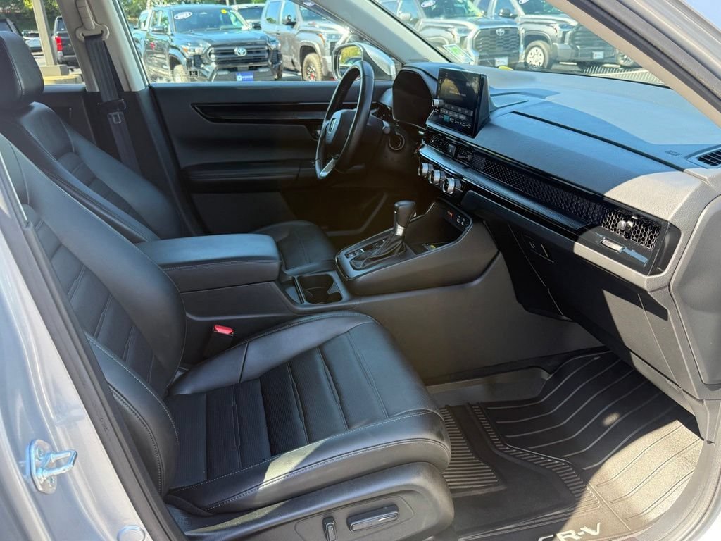 Used 2025 Honda CR-V EX-L image 24