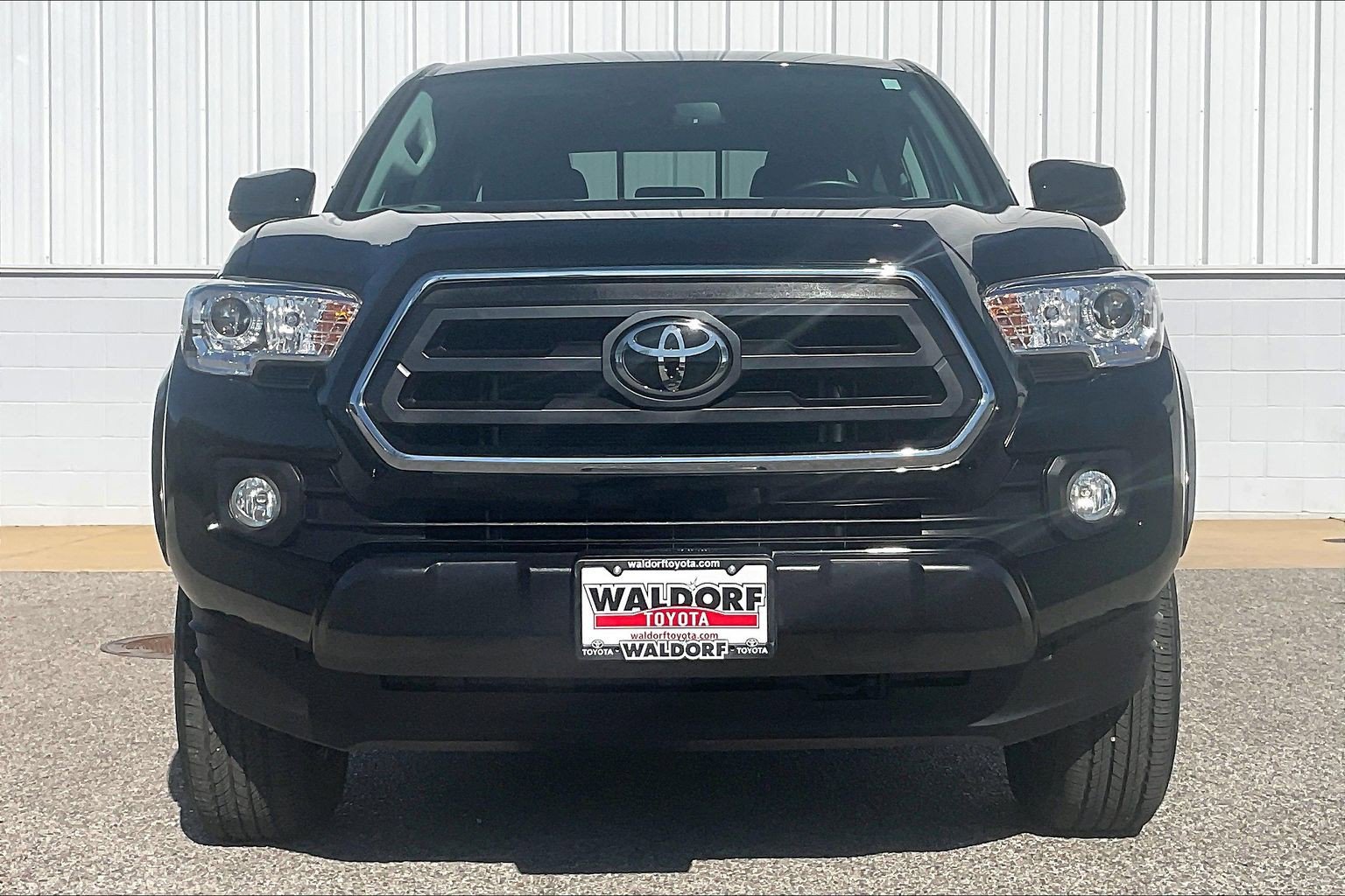 Used 2023 Toyota Tacoma SR5 image 3
